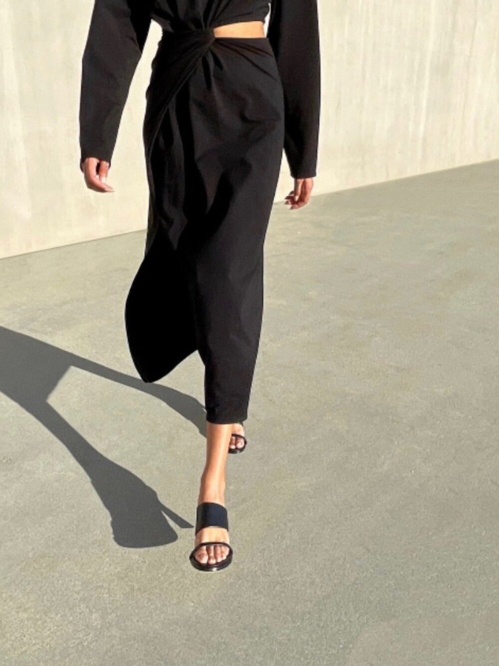 NEIL J. RODGERS - ALMA SANDAL - Picture 4 of 4
